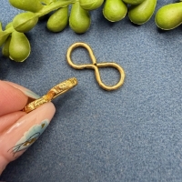 2 Metall-Zwischenteile 8er