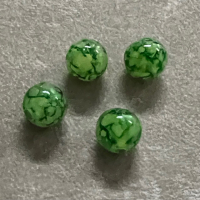 4 Acrylperlen 12mm grün