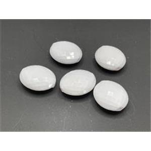 2 ovale Acrylperlen Acryloliven weiß