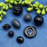 3 Acrylperlen schwarz glänzend + matt 008