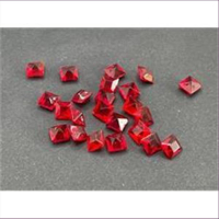 20 Bastelsteine quadratisch 6x6mm rot