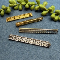 1 Broschierung mit Löchern fertig montiert...