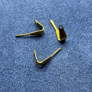 100 Collierteile Anhängerschlaufen goldfarbig gebeizt