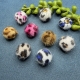 1 Anhänger Fell-Ball 15mm schwarz-braun-weiß