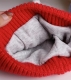 1 Kinder-Wintermütze mit Rentierhörnern rot